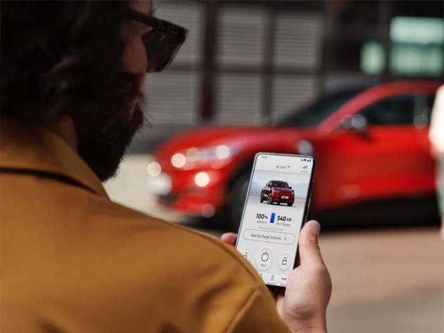 AVEC FORD, PROGRAMMEZ SIMPLEMENT VOTRE ENTRETIEN EN LIGNE