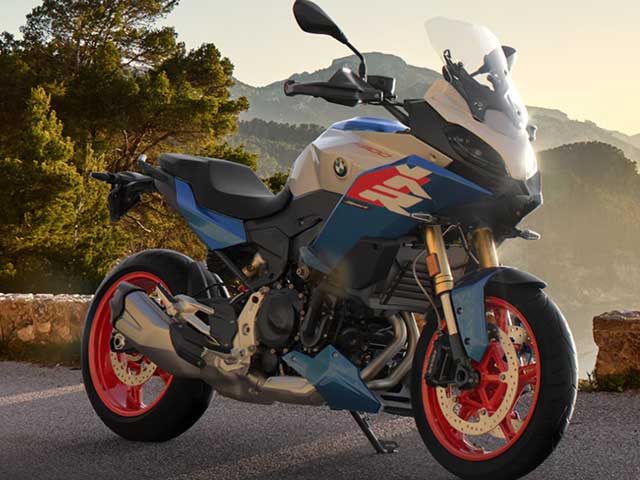 BMW F 900 XR À partir de 139 €/mois BMW F 900 XR À partir de 139 €/mois