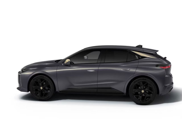 N°4 DS PERFORMANCE LINE BLUEHDi 130 À PARTIR DE 425 €/MOIS